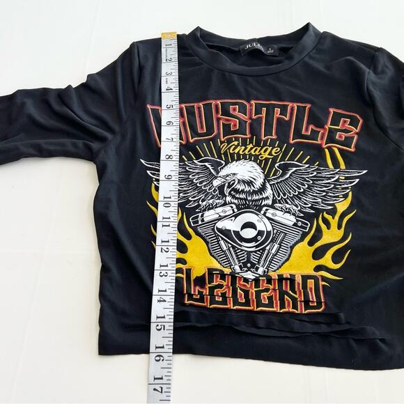 New JULIA Long Sleeve Crop Top Cut Out Detail On Bottom Hem SIZE Small Black - Picture 6 of 9